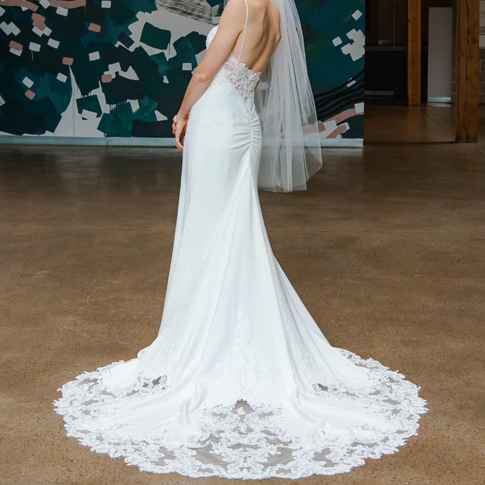 Maggie Sottero Zoey Wedding Dress Ivory Sheath